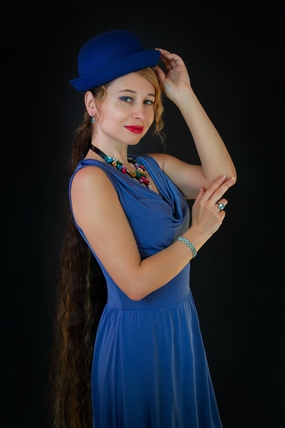 时尚优优人体模特艺术写真摄影图片